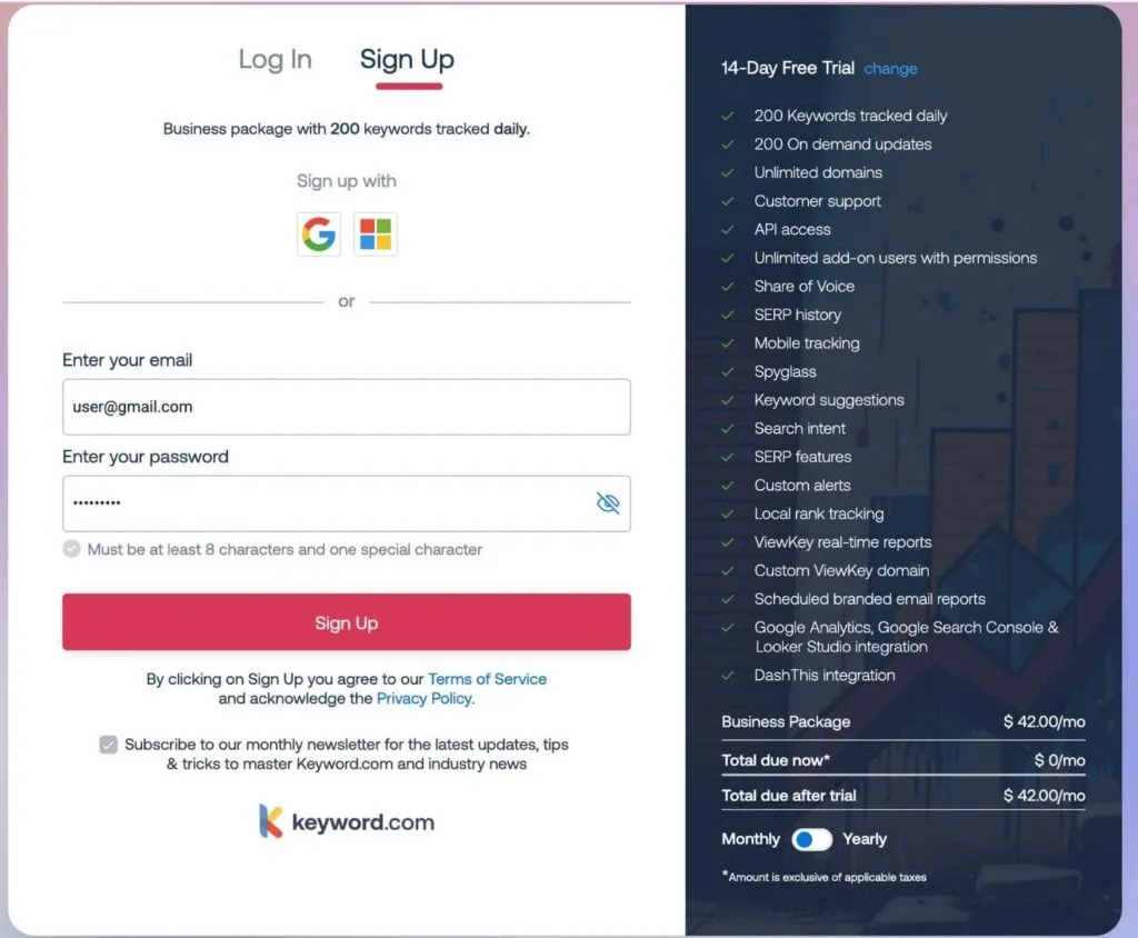 Écran d'inscription Keyword.com montrant l'essai gratuit de 14 jours et les fonctionnalités.